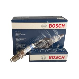 شمع خودرو بوش مدل 8+ FR7DC پایه کوتاه مناسب برای L90 بسته 4 عددی