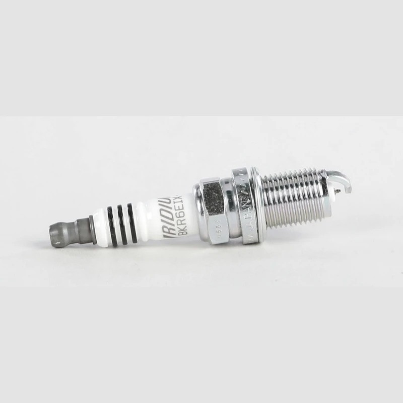 شمع خودرو ان جی کی مدل IX سوزنی پایه کوتاه ایریدیوم BKR6EIX-11 بسته ۴ عددی