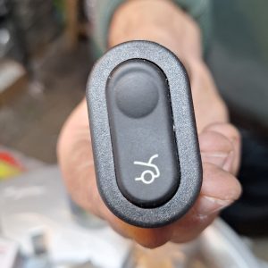 کلید صندوق پران خودرو چیکال مدل P-615 مناسب برای ساینا